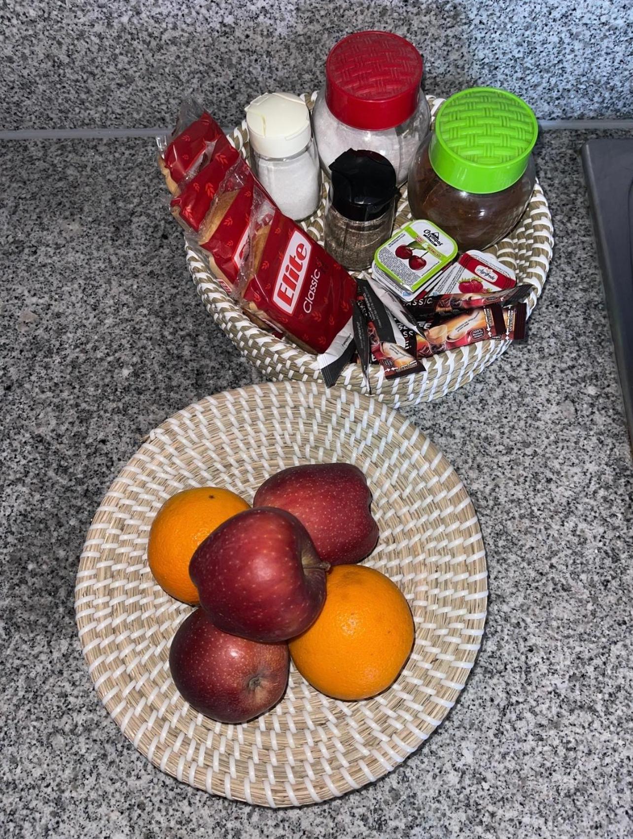 Prigkipessa Studios Pefki  Luaran gambar